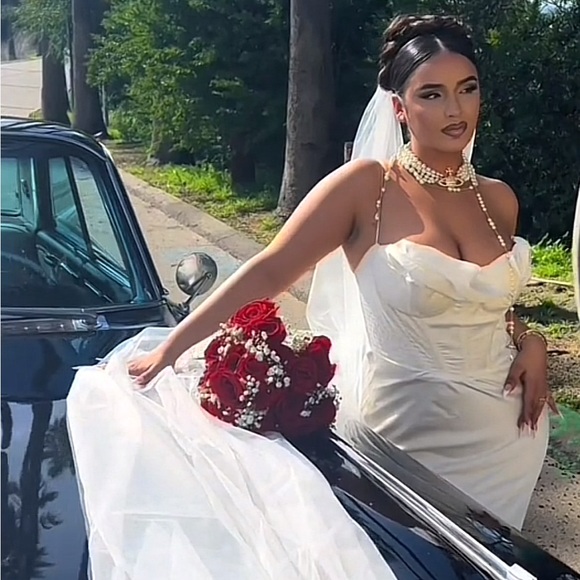 House of CB Charmaine Ivory Corset Maxi Dress - Picture 2 of 12